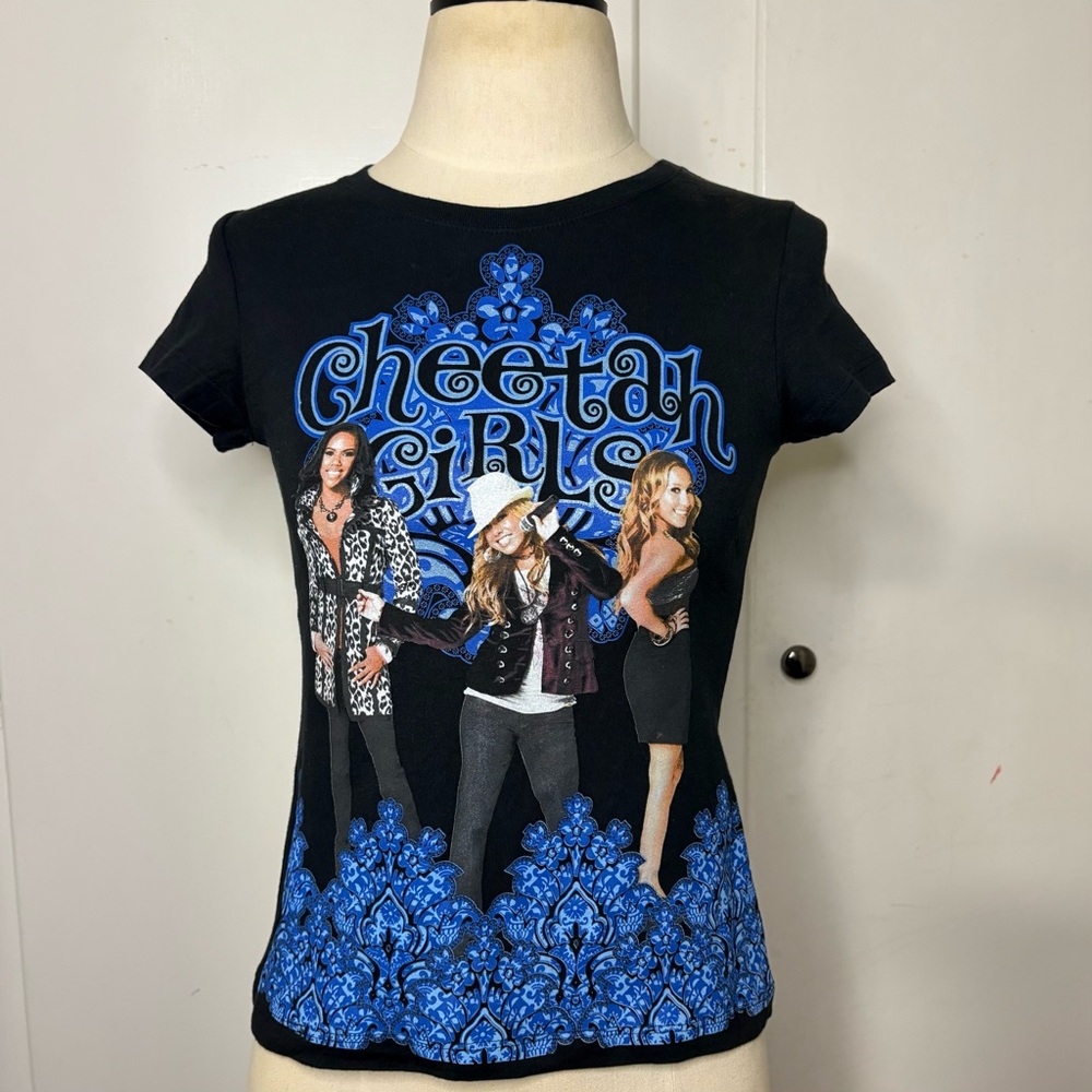 2000s Disney The Cheetah Girls Graphic T Shirt